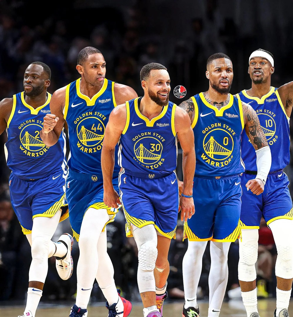 记者：乌尔赖希预计将在赛季结束后退役，留在拜仁任职（记者：乌尔赖希或于赛季末挂靴，转任拜仁岗位）