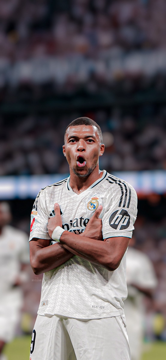 鲁杰里：刚来马竞确实需要适应，但现在我已适应完毕状态极佳（鲁杰里：初到马竞确有适应期，如今已完全融入状态正佳）