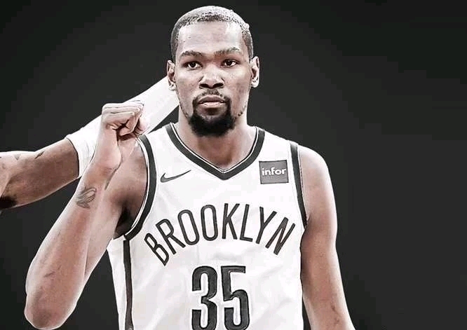 安切洛蒂：有可能和巴西续约，不过世界杯前签合同收入会少（安切洛蒂：可能与巴西续约，但若在世界杯前签约收入会更低）