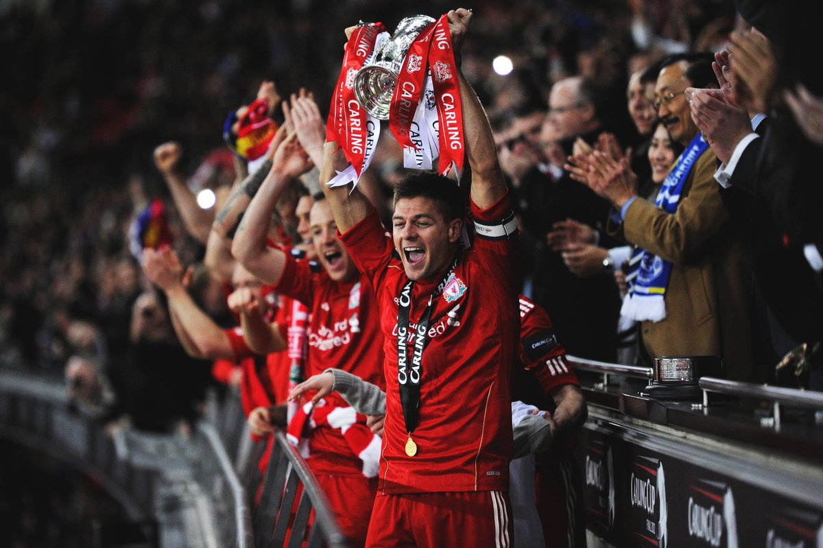 字母哥是现役为一队效力时间第三长的球员，仅次于库里和追梦（字母哥在同队效力时长居现役第三，仅逊库里与追梦）