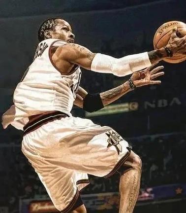 特瓦斯：皇马最爱编造谎言，他们喜欢捏造假信息来向西甲施压（特瓦斯指责皇马热衷捏造虚假信息，借此向西甲施压）