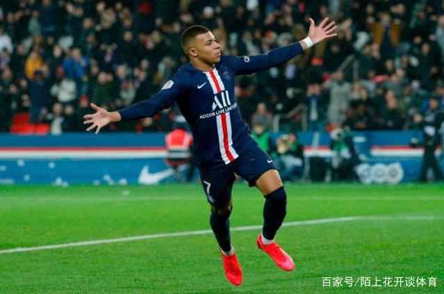 FM26逆天Bug，外场球员“闪现”至门前挡出对方主罚的点球（FM26爆出离谱Bug：外场球员瞬移到门前封堵对方点球）