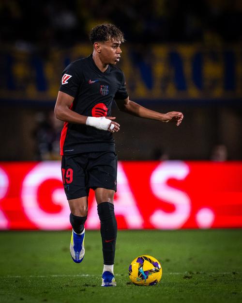 英超替补进球后被换下，特罗萨德成阿森纳队史第三人（英超赛场替补破门后又被换下，特罗萨德成阿森纳队史第三人）