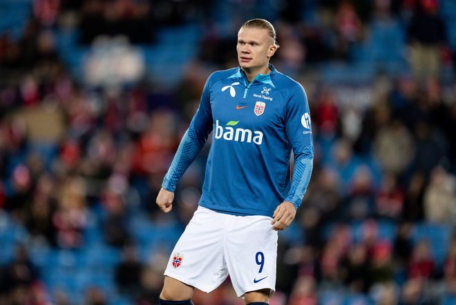 再战发展联盟！赛前杨瀚森与队友一同观看录像（备战发展联盟！杨瀚森赛前与队友一起研究录像）