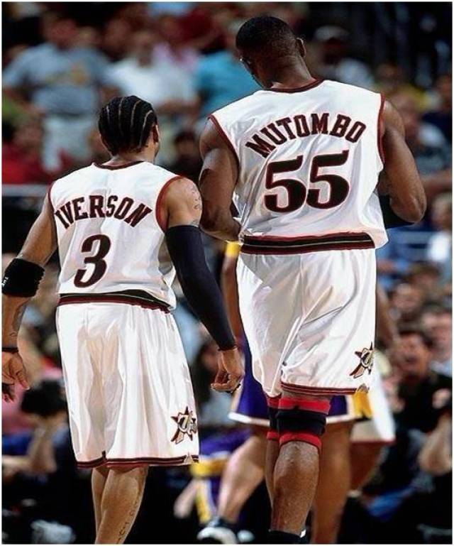 罗马诺：阿隆索目前专注于皇马，没与利物浦接触（罗马诺：阿隆索眼下专注皇马，尚未与利物浦接触）